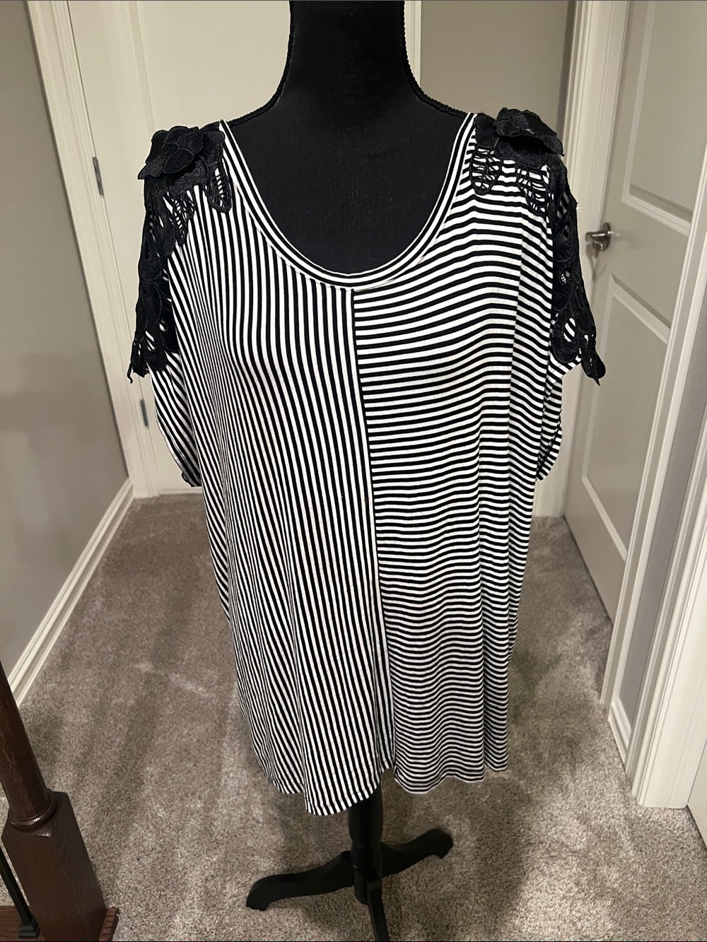 CJ Banks Black & White Striped Cold-Shoulder Tunic with Lace Floral Shoulders